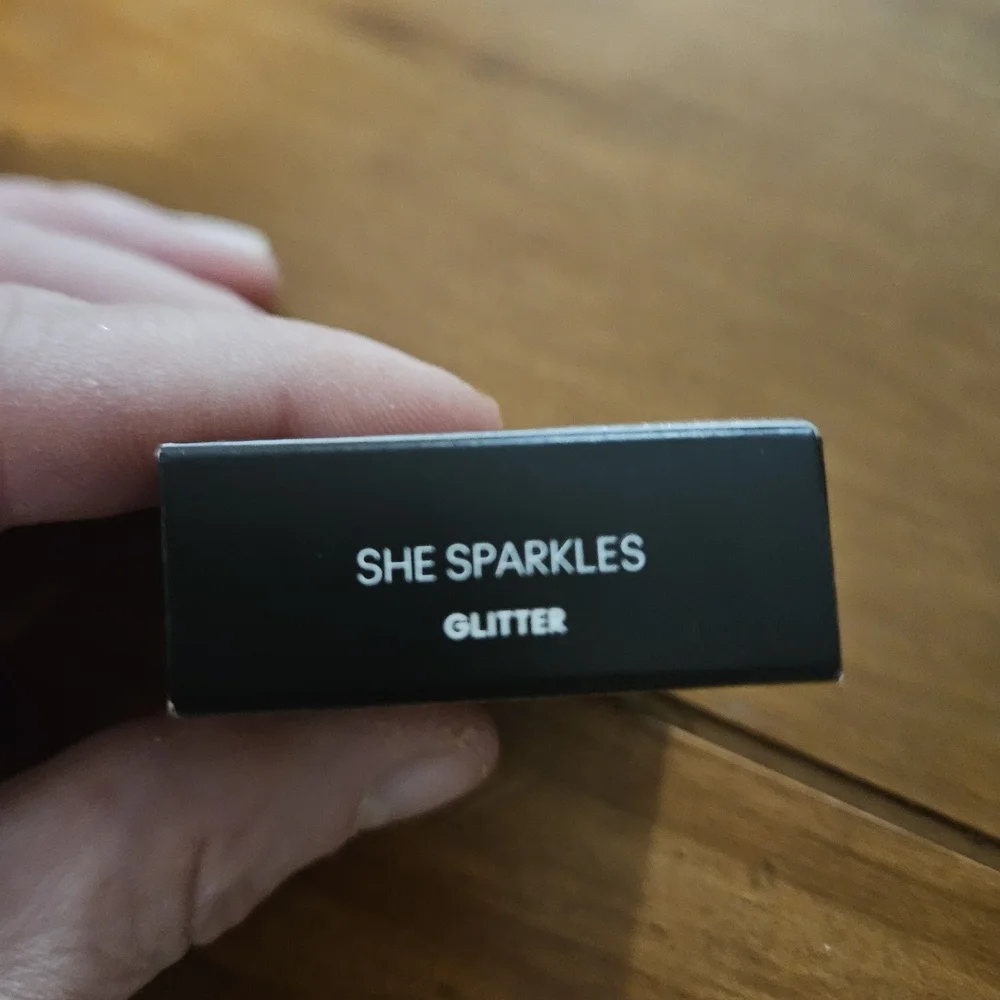 MAC Cosmetics Dazzleshadow In Color She Sparkles. NIB